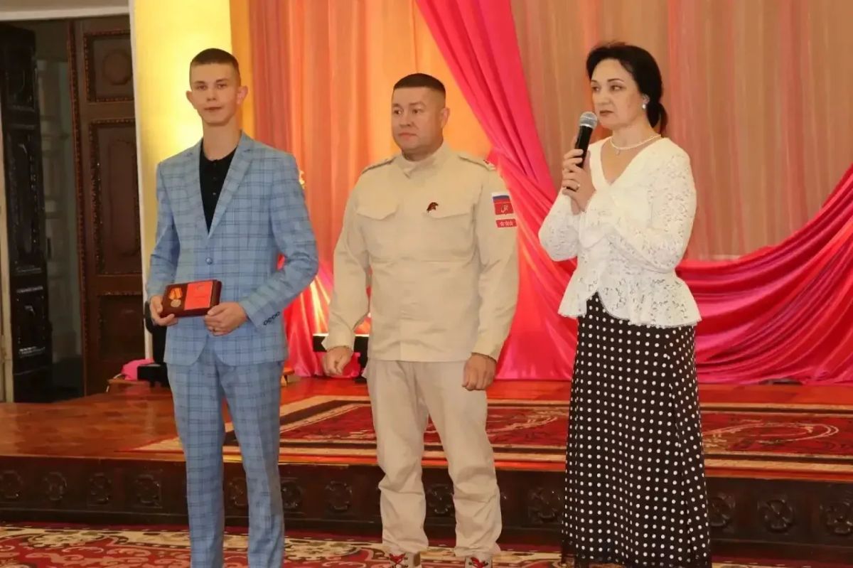 Стахановский рекорд доблести: честь в лицах Стахановский рекорд доблести: честь в лицах