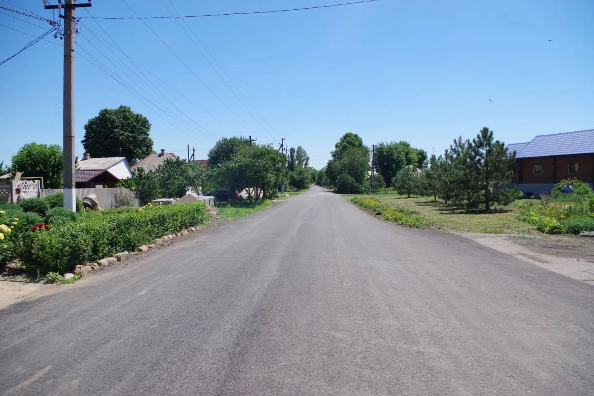В округе продолжается планомерная работа по приведению в порядок дорожной сети В округе продолжается планомерная работа по приведению в порядок дорожной сети