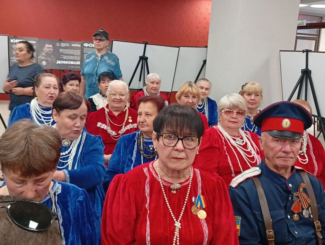 В Станично-Луганском округе почтили память и мужество ветеранов боевых действий В Станично-Луганском округе почтили память и мужество ветеранов боевых действий