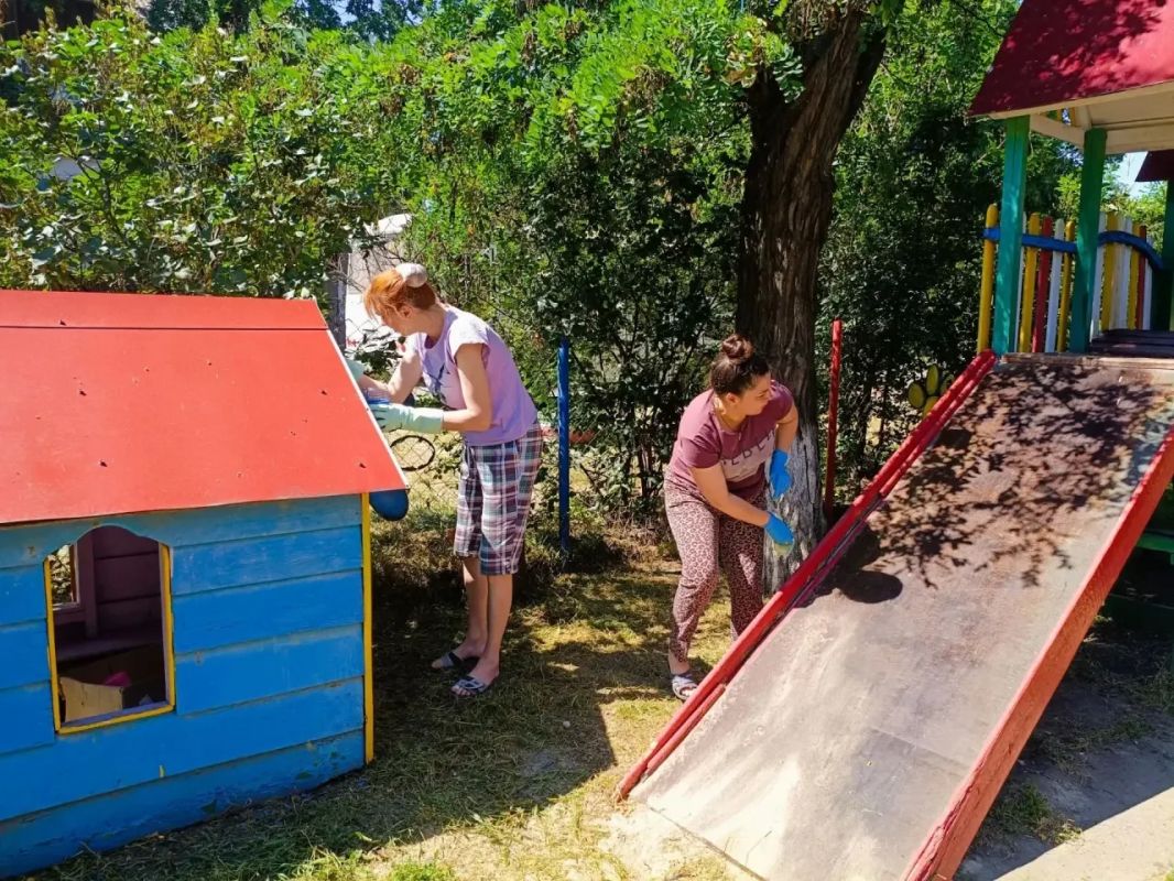 В пгт Крепенский состоялась акция «Яркое детство» В пгт Крепенский состоялась акция «Яркое детство»
