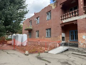 В поликлинике г.Лутугино начат капитальный ремонт детского отделения