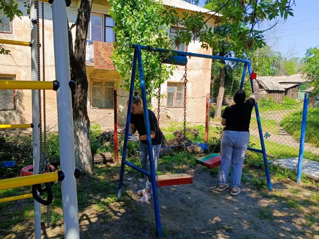 В пгт Крепенский состоялась акция «Яркое детство» В пгт Крепенский состоялась акция «Яркое детство»