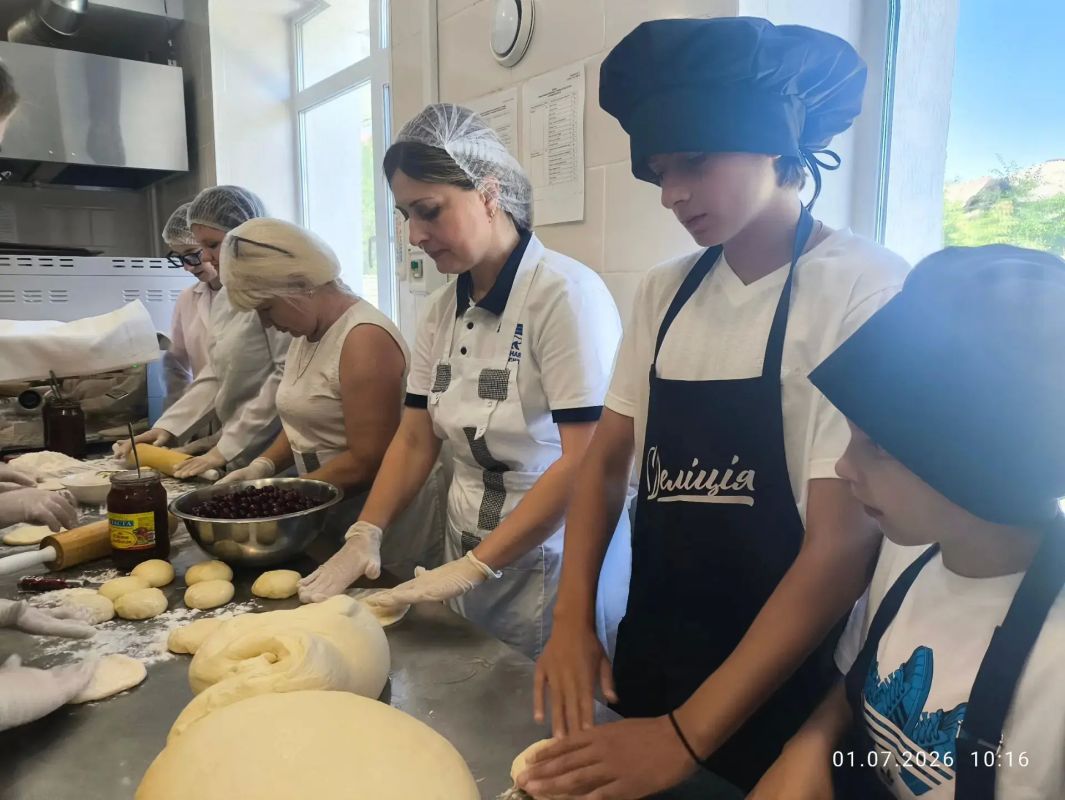 «Сладкая Радость» из Беловодской школы №1 — вкус заботы для наших героев! «Сладкая Радость» из Беловодской школы №1 — вкус заботы для наших героев!