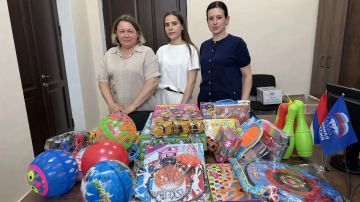 Представители Краснодонского городского суда присоединились к участию в ежегодной Всероссийской акции «Коробка храбрости»