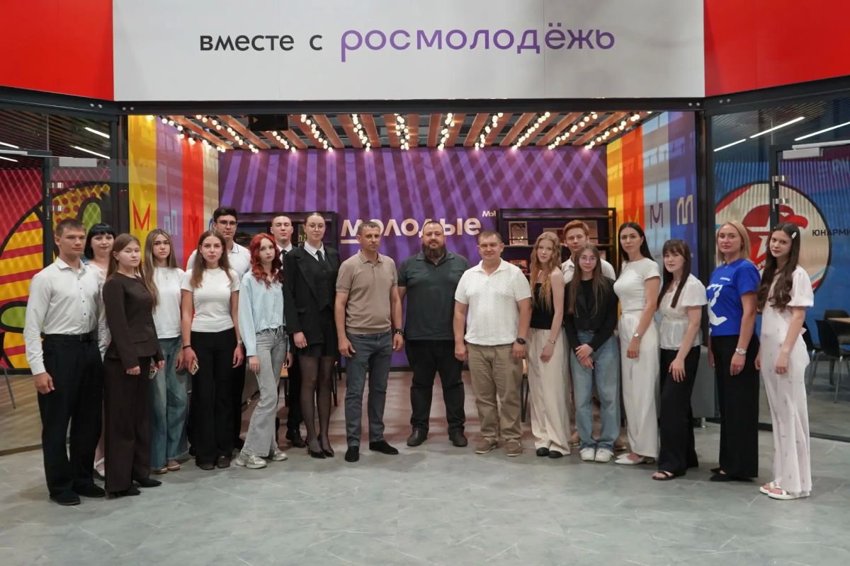 Депутаты от «Единой России» держат на контроле благоустройство социально значимых объектов в Свердловске Депутаты от «Единой России» держат на контроле благоустройство социально значимых объектов в Свердловске