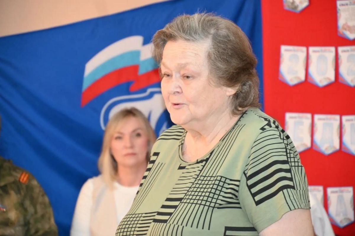 В тёплой, душевной атмосфере собравшиеся вспоминали события тех лет, говорили о мужестве и стойкости тех, кто с оружием в руках защищал Родину в разных «горячих точках» – Афганистане, на Северном Кавказе, в Сирии и, конечно... В тёплой, душевной атмосфере собравшиеся вспоминали события тех лет, говорили о мужестве и стойкости тех, кто с оружием в руках защищал Родину в разных «горячих точках» – Афганистане, на Северном Кавказе, в Сирии и, конечно...