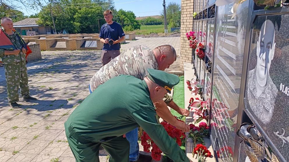 В День ветеранов боевых действий вместе с однополчанами из родного 206 полка отправились в село Дьяково, чтобы почтить память наших земляков, погибших в ходе специальной военной операции В День ветеранов боевых действий вместе с однополчанами из родного 206 полка отправились в село Дьяково, чтобы почтить память наших земляков, погибших в ходе специальной военной операции