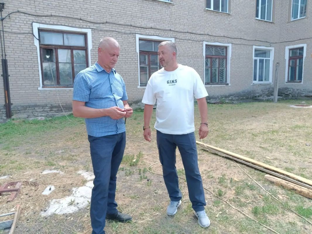 Андрей Рубанцов: ПРОДОЛЖАЕМ СОЗДАВАТЬ ДОСТОЙНЫЕ УСЛОВИЯ ДЛЯ ОБУЧЕНИЯ НАШИХ ДЕТЕЙ Андрей Рубанцов: ПРОДОЛЖАЕМ СОЗДАВАТЬ ДОСТОЙНЫЕ УСЛОВИЯ ДЛЯ ОБУЧЕНИЯ НАШИХ ДЕТЕЙ