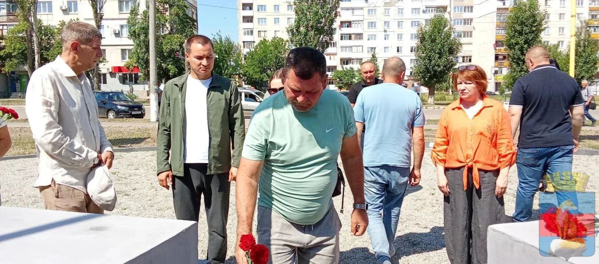 Сегодня Лисичанск отмечает четвертую годовщину освобождения города от украинских националистических военных формирований Сегодня Лисичанск отмечает четвертую годовщину освобождения города от украинских националистических военных формирований