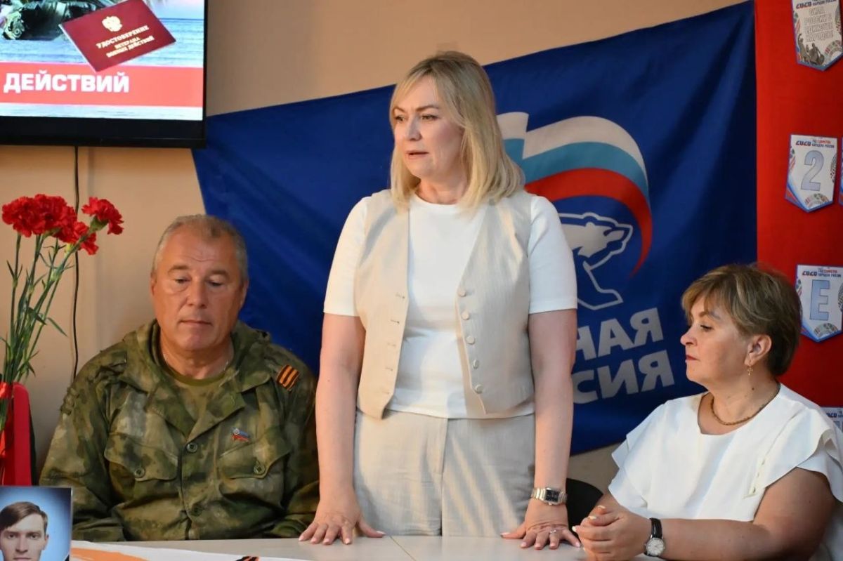 «Чтобы не забыть – надо знать и помнить»: в Брянке почтили ветеранов боевых действий «Чтобы не забыть – надо знать и помнить»: в Брянке почтили ветеранов боевых действий