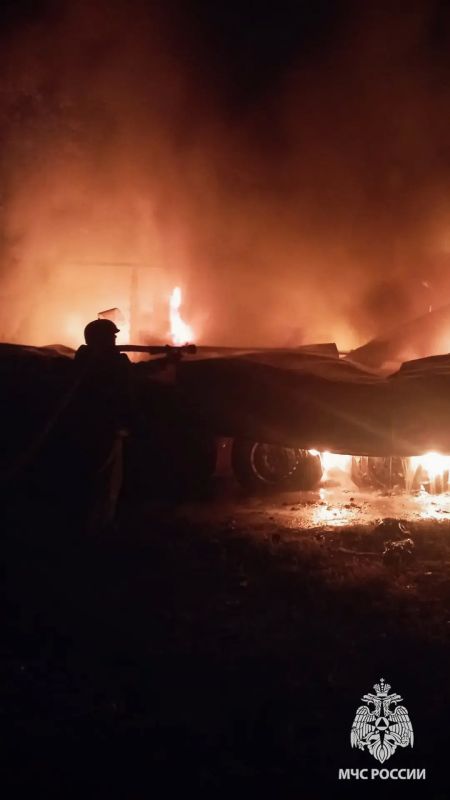 Спасатели потушили пожар в Алчевске, возникший после атаки вражеских БПЛА