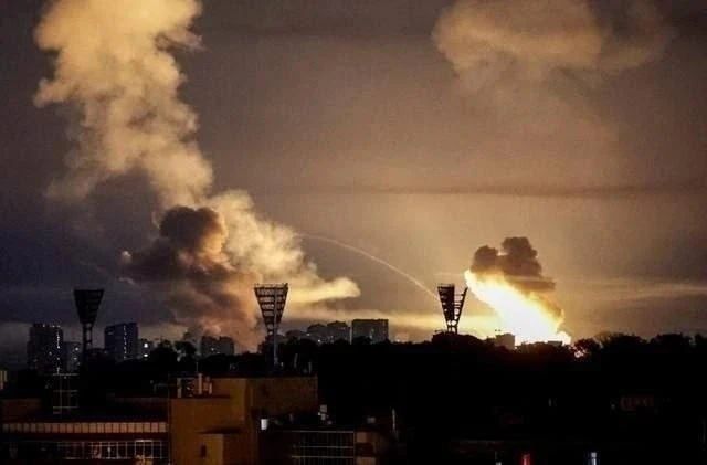 Минобороны России назвали цели массированного удара по военным объектам Украины Минобороны России назвали цели массированного удара по военным объектам Украины