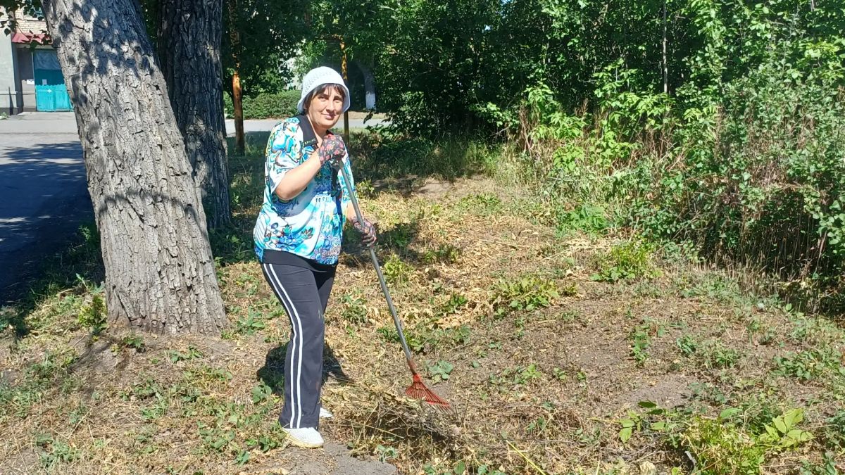 В пгт Дубовский прошёл субботник, организованный в рамках партийного проекта «Добрые дела» В пгт Дубовский прошёл субботник, организованный в рамках партийного проекта «Добрые дела»