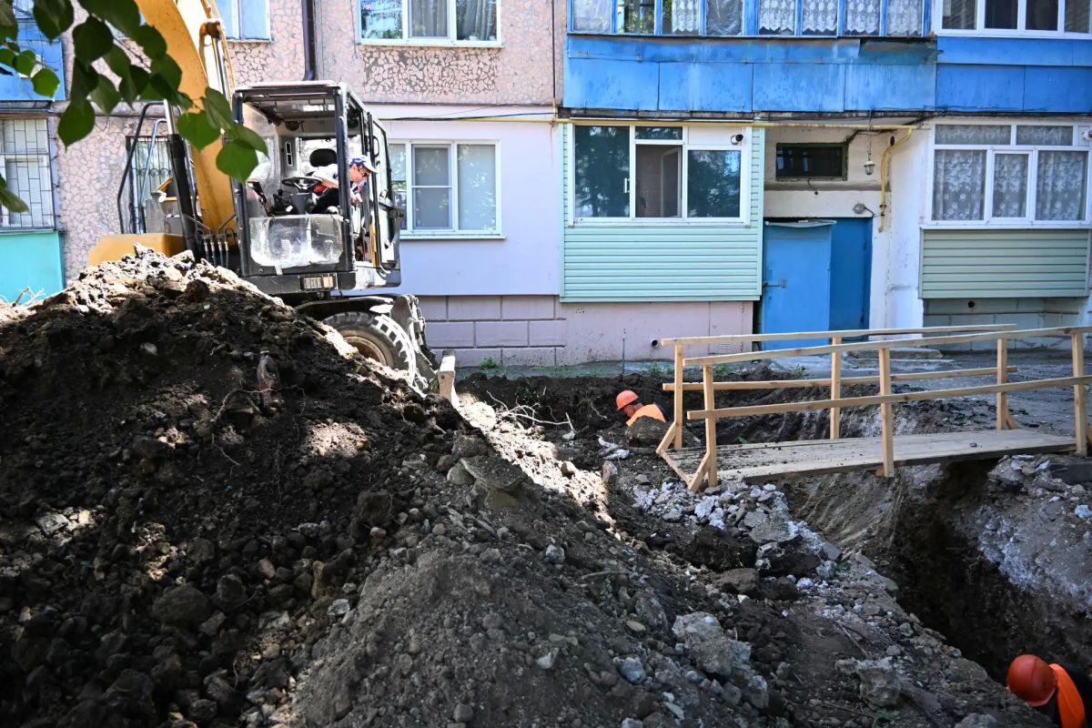 Народная программа в действии: в микрорайоне «Молодёжный» начался долгожданный ремонт канализации Народная программа в действии: в микрорайоне «Молодёжный» начался долгожданный ремонт канализации