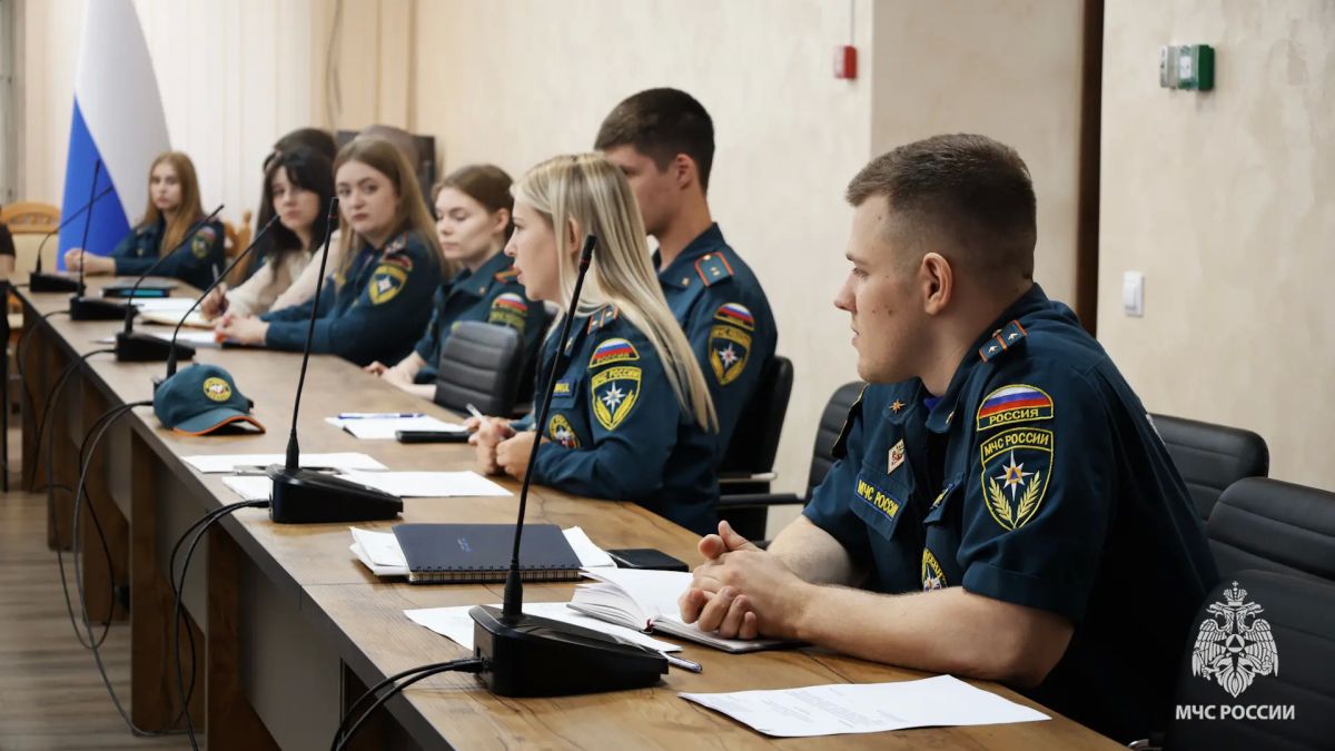 В Главном управлении МЧС России по Луганской Народной Республике прошло заседание Молодёжного совета В Главном управлении МЧС России по Луганской Народной Республике прошло заседание Молодёжного совета