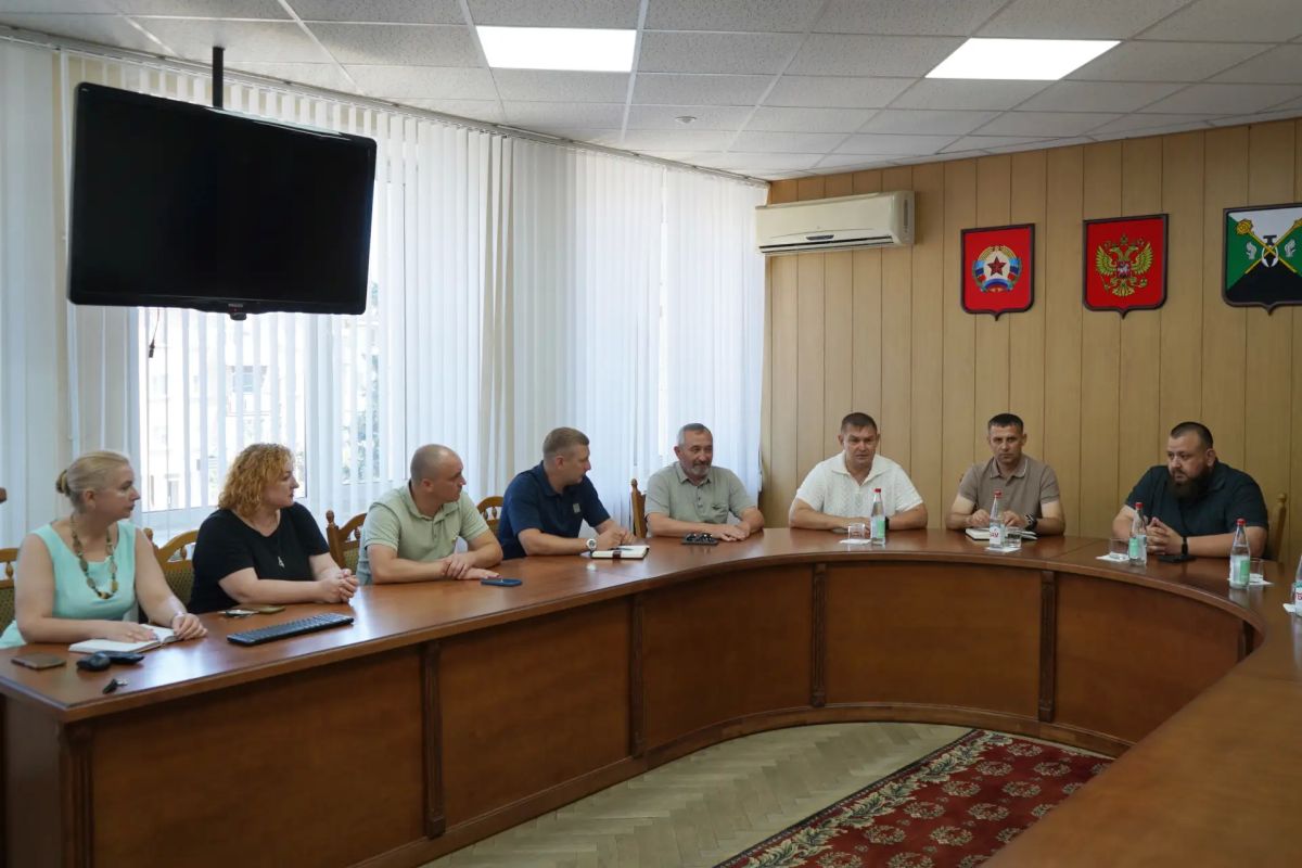 Игорь Ковальчук: В рамках рабочего визита Председателя Народного Совета ЛНР Андрея Сопельника и депутата Народного Совета ЛНР Ивана Санаева провели ряд встреч Игорь Ковальчук: В рамках рабочего визита Председателя Народного Совета ЛНР Андрея Сопельника и депутата Народного Совета ЛНР Ивана Санаева провели ряд встреч