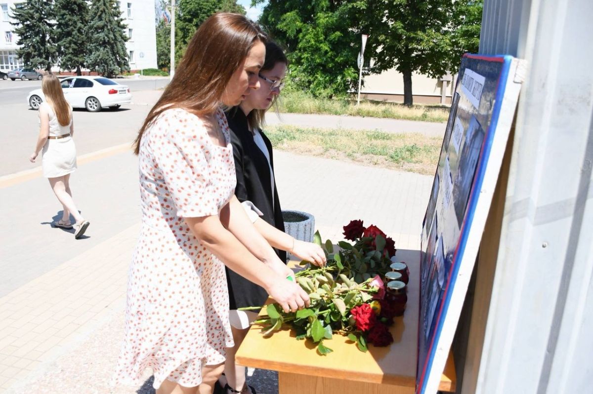 Сергей Колягин: Сегодня вся республика скорбит, вспоминая страшные события двенадцатилетней давности Сергей Колягин: Сегодня вся республика скорбит, вспоминая страшные события двенадцатилетней давности