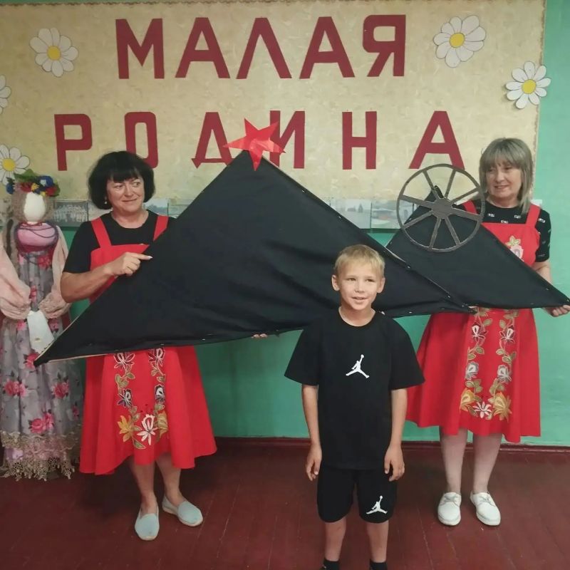 В рамках партийного проекта "Культура малой Родины" в филиале «Клуб пгт Вергулевка» прошел вечер воспоминаний «Мой отчий край ни в чем не повторим» В рамках партийного проекта "Культура малой Родины" в филиале «Клуб пгт Вергулевка» прошел вечер воспоминаний «Мой отчий край ни в чем не повторим»