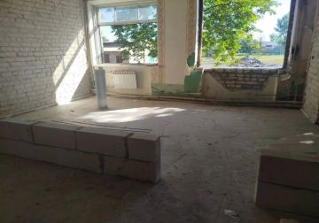В Ровеньковской школе № 8 им. С.В. Полуянова продолжаются ремонтные работы