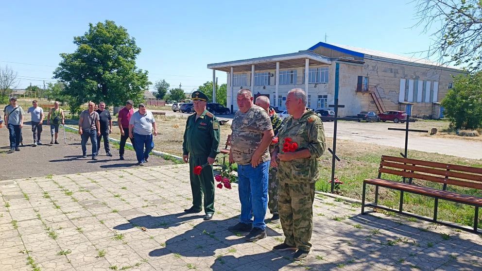 В День ветеранов боевых действий вместе с однополчанами из родного 206 полка отправились в село Дьяково, чтобы почтить память наших земляков, погибших в ходе специальной военной операции В День ветеранов боевых действий вместе с однополчанами из родного 206 полка отправились в село Дьяково, чтобы почтить память наших земляков, погибших в ходе специальной военной операции