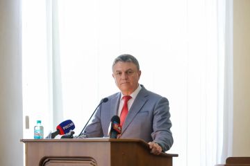 Леонид Пасечник представил отчет Народному Совету ЛНР