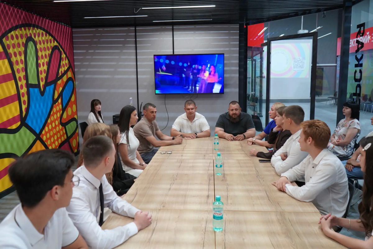 Игорь Ковальчук: В рамках рабочего визита Председателя Народного Совета ЛНР Андрея Сопельника и депутата Народного Совета ЛНР Ивана Санаева провели ряд встреч Игорь Ковальчук: В рамках рабочего визита Председателя Народного Совета ЛНР Андрея Сопельника и депутата Народного Совета ЛНР Ивана Санаева провели ряд встреч