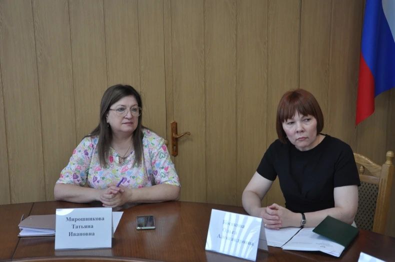 Проведено заседание Комиссии по делам несовершеннолетних и защите их прав Проведено заседание Комиссии по делам несовершеннолетних и защите их прав