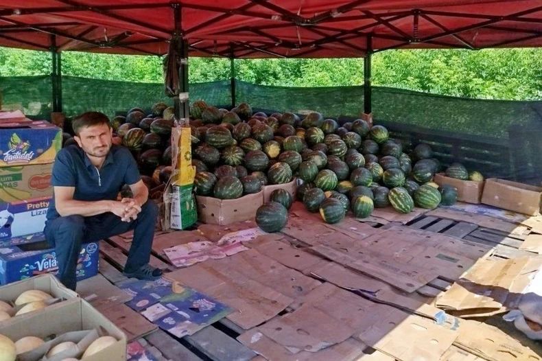 Несанкционированная (стихийная) торговля запрещена законом Луганской Народной Республики! Несанкционированная (стихийная) торговля запрещена законом Луганской Народной Республики!