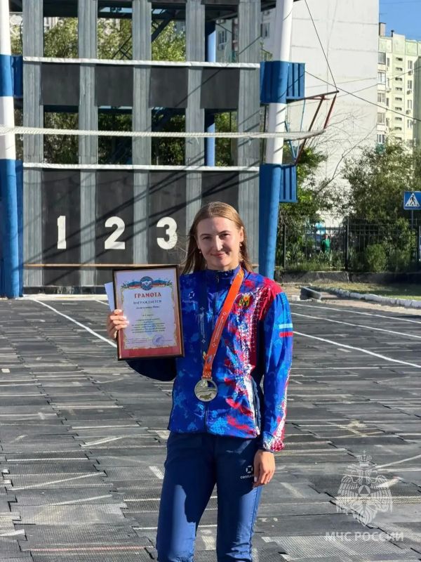 Спортсмены сборной Главного управления МЧС России по Луганской Народной Республике завоевали золотые медали в личном зачете на Межрегиональных соревнованиях по пожарно-спасательному спорту Спортсмены сборной Главного управления МЧС России по Луганской Народной Республике завоевали золотые медали в личном зачете на Межрегиональных соревнованиях по пожарно-спасательному спорту