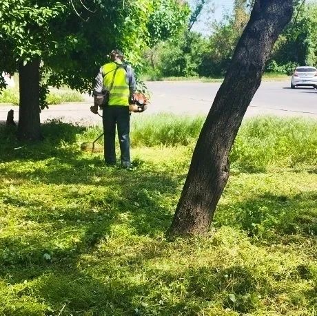 В многоквартирных домах Красного Луча единая управляющая компания за год заменила свыше 1000 метров труб и отремонтировала более 150 кровель В многоквартирных домах Красного Луча единая управляющая компания за год заменила свыше 1000 метров труб и отремонтировала более 150 кровель