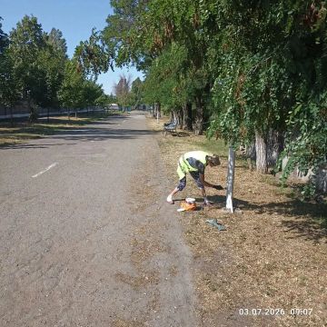 Продолжаются работы по благоустройству и очистке городских территорий