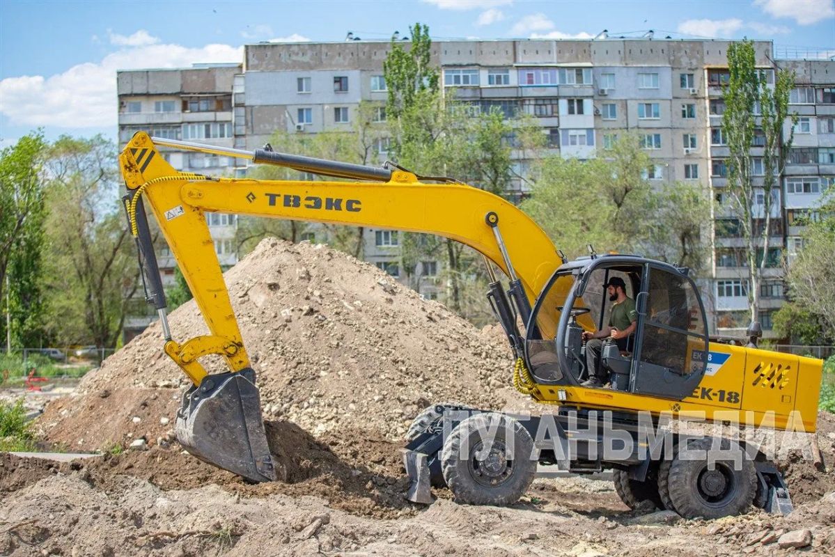 В парке «Дружба» идет третий этап восстановительных работ В парке «Дружба» идет третий этап восстановительных работ