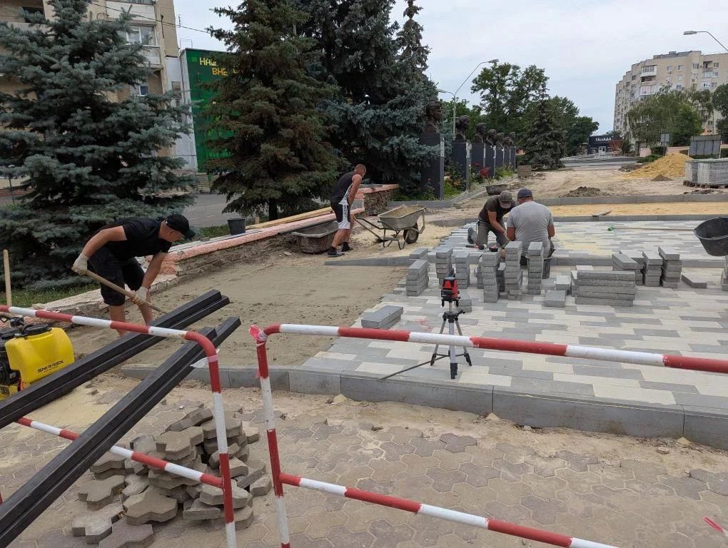 В рамках федерального проекта «Формирование комфортной городской среды» национального проекта «Инфраструктура для жизни», который поддерживается Президентом России Владимиром Путиным, Главой республики Леонидом Пасечником, а...