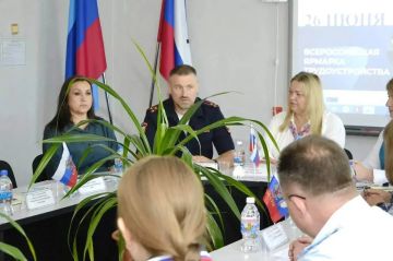 Свердловские полицейские приняли участие во Всероссийской ярмарке трудоустройства