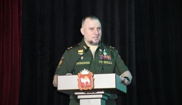 Апти АЛАУДИНОВ. генерал-лейтенант, Герой России, Герой Чеченской Республики, Герой ЛНР, Герой ДНР, командир спецназа «АХМАТ» МО РФ: