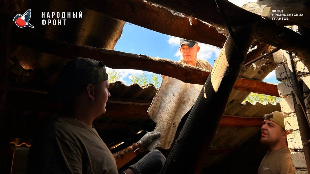Молодёжка НФ совместно с Региональным исполкомом НФ ЛНР приехали по заявке в село Нижнетёплое Молодёжка НФ совместно с Региональным исполкомом НФ ЛНР приехали по заявке в село Нижнетёплое