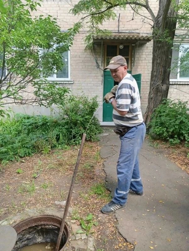 В округе продолжаются ежедневные работы по благоустройству В округе продолжаются ежедневные работы по благоустройству