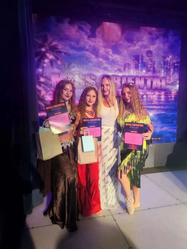 Танцевальный триумф луганчанок на международном конкурсе «Miss Oriental Black Sea»! Танцевальный триумф луганчанок на международном конкурсе «Miss Oriental Black Sea»!