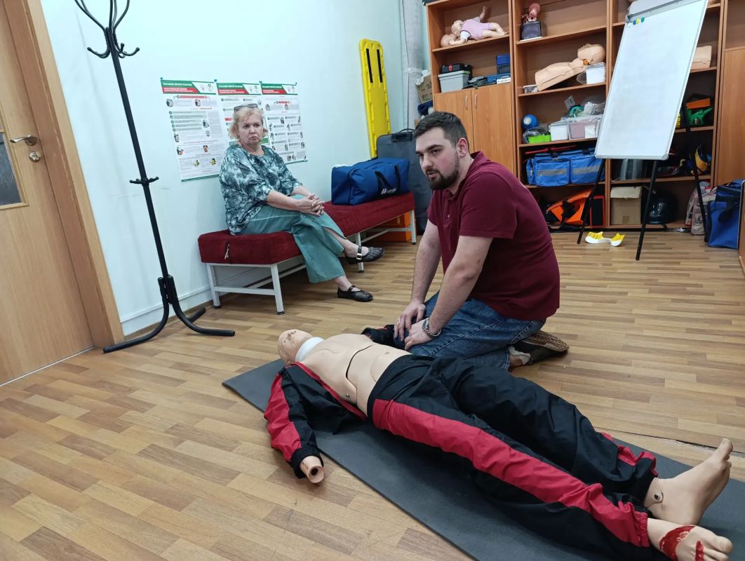 Научитесь действовать правильно в любой экстренной ситуации, и однажды это спасет чью-то жизнь Научитесь действовать правильно в любой экстренной ситуации, и однажды это спасет чью-то жизнь