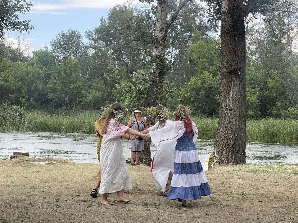 В ночь с 6 на 7 июля в 2026 году отмечается один из самых ярких и любимых народных праздников — Иван Купала В ночь с 6 на 7 июля в 2026 году отмечается один из самых ярких и любимых народных праздников — Иван Купала