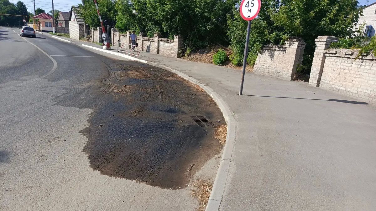 Специалисты Минприроды ЛНР устанавливают причины, способствовавшие загрязнению участка реки Лугань Специалисты Минприроды ЛНР устанавливают причины, способствовавшие загрязнению участка реки Лугань