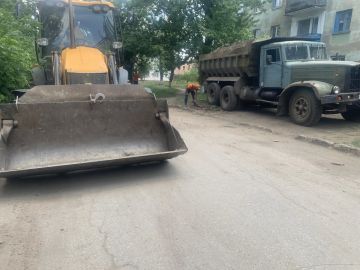 В Молодогвардейске продолжаются работы по благоустройству города