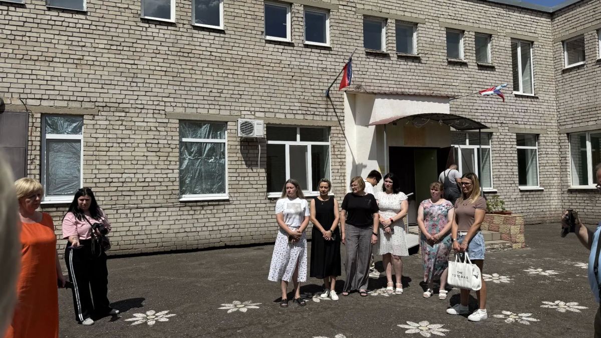 В Алчевске общественность проверили ход ремонта школ и детского сада В Алчевске общественность проверили ход ремонта школ и детского сада