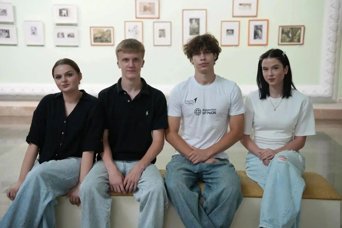Краснолучские школьники побывали в Грозном на «Университетских сменах» Краснолучские школьники побывали в Грозном на «Университетских сменах»