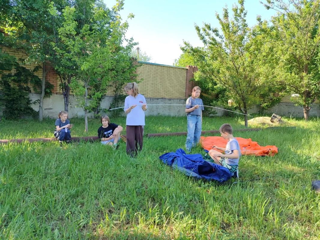 Туристы продолжают активно готовиться к водному походу Туристы продолжают активно готовиться к водному походу