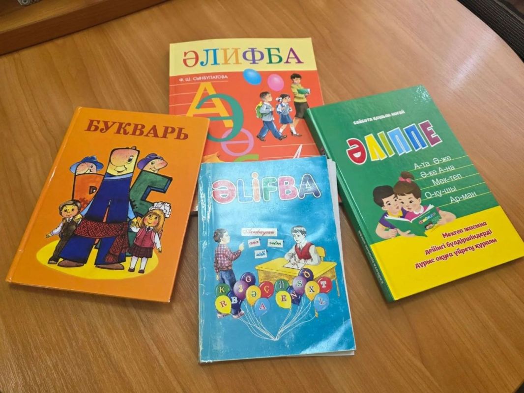 Ольга Бас: Сегодня имела честь присутствовать на выпускном Луганского государственного педагогического университета, и это было поистине волшебное событие! В этот особенный день я вручила красные дипломы нашим мальчишкам и... Ольга Бас: Сегодня имела честь присутствовать на выпускном Луганского государственного педагогического университета, и это было поистине волшебное событие! В этот особенный день я вручила красные дипломы нашим мальчишкам и...