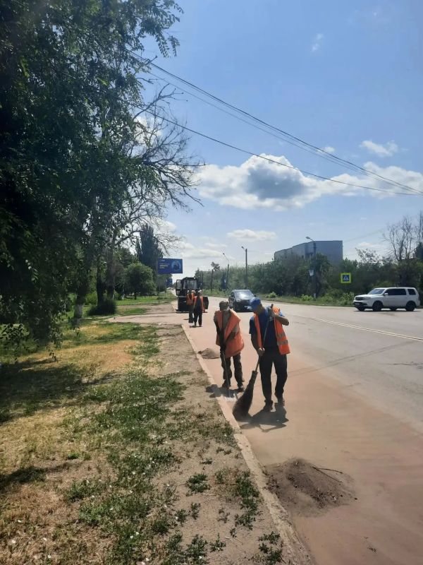 Андрей Рубанцов: Коммунальные службы нашего округа продолжают планомерную работу по наведению порядка и благоустройству Андрей Рубанцов: Коммунальные службы нашего округа продолжают планомерную работу по наведению порядка и благоустройству