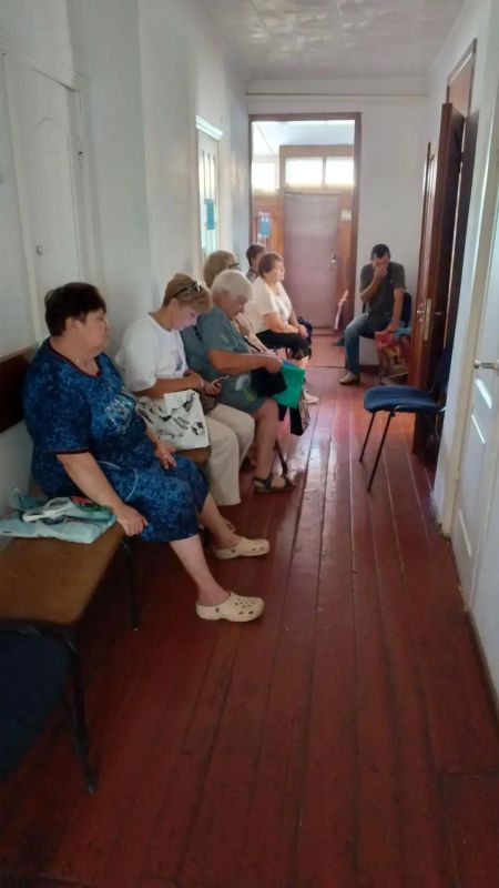 Андрей Рубанцов: В Ровеньках проводятся выездные приёмы узкопрофильных специалистов для граждан, проживающих в отдалённых населённых пунктах Андрей Рубанцов: В Ровеньках проводятся выездные приёмы узкопрофильных специалистов для граждан, проживающих в отдалённых населённых пунктах
