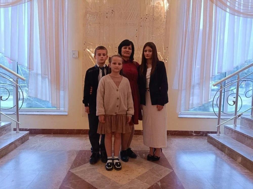 Андрей Рубанцов: ИМИ ГОРДЯТСЯ РОВЕНЬКИ!. . Семья во все времена была основой сильной России, решимости и единства нашего народа Андрей Рубанцов: ИМИ ГОРДЯТСЯ РОВЕНЬКИ!. . Семья во все времена была основой сильной России, решимости и единства нашего народа