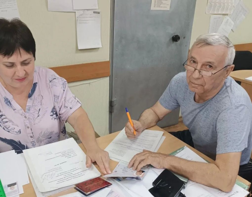 В Лутугинском м.о. продолжается замена удостоверений чернобыльцам и консультирование по мерам соцподдержки В Лутугинском м.о. продолжается замена удостоверений чернобыльцам и консультирование по мерам соцподдержки
